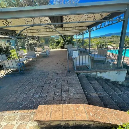 2 Bedrooms1 Bathroom1 Fully Fitted Kitchenpooljacuzziwifiair Con Villa *