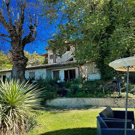 2 Bedrooms1 Bathroom1 Fully Fitted Kitchenpooljacuzziwifiair Con Villa