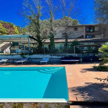 2 Bedrooms1 Bathroom1 Fully Fitted Kitchenpooljacuzziwifiair Con Villa *
