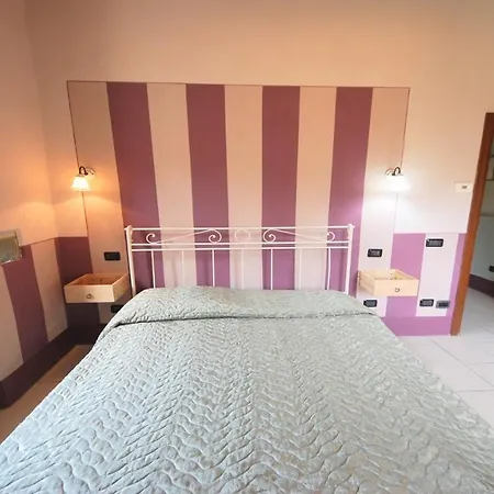 2 Bedrooms1 Bathroom1 Fully Fitted Kitchenpooljacuzziwifiair Con Colle Umberto (Umbria)