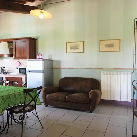 Villa 2 Bedrooms1 Bathroom1 Fully Fitted Kitchenpooljacuzziwifiair Con *